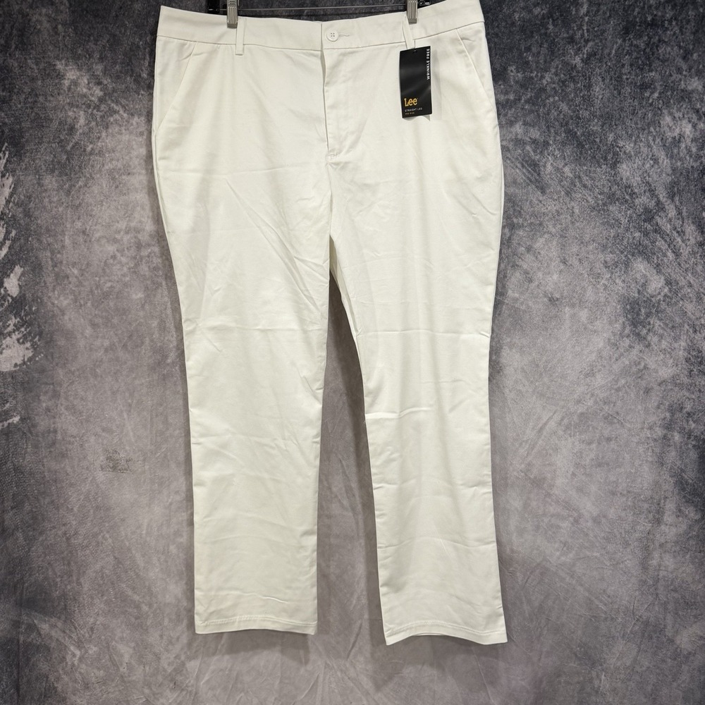 Lee Womens Size 18M White Straight Leg Midrise Stretch Chino Pants Wrinkle Free